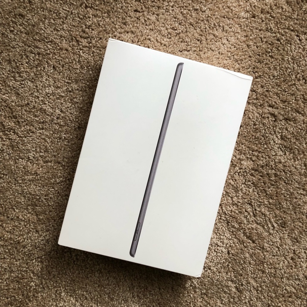 Apple iPad 9th Generation WiFi 64 GB Space Gray EMPTY BOX ONLY